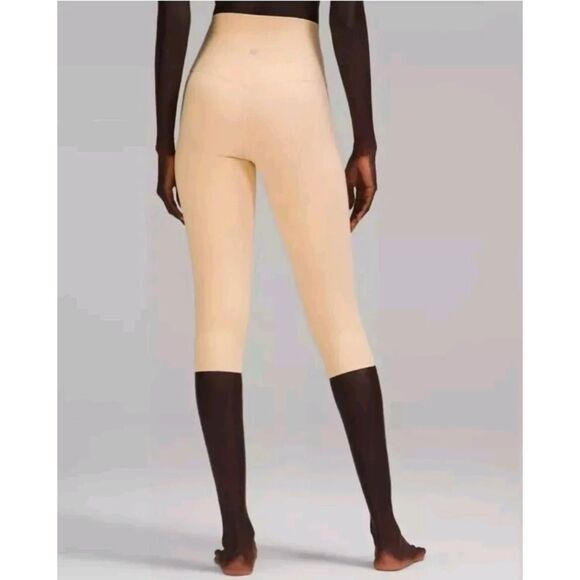 Lululemon Align™ High-Rise Crop 17" Nude Prosecco Size 12 NWT - Picture 4 of 4